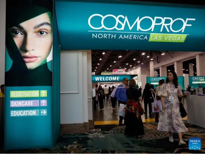 TỎA SÁNG TẠI LAS VEGAS! BITMOJI XUẤT HIỆN ẤN TƯỢNG TẠI TRIỂN LÃM COSMOPROF BẮC MỸ (CPNA)